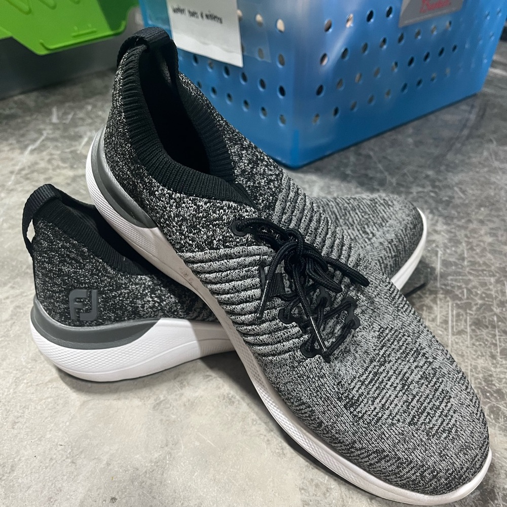 Women’s footjoy golf shoes